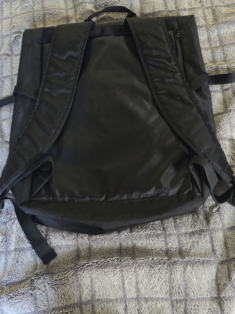 Flowfold Backpack - Picture 2 of 4